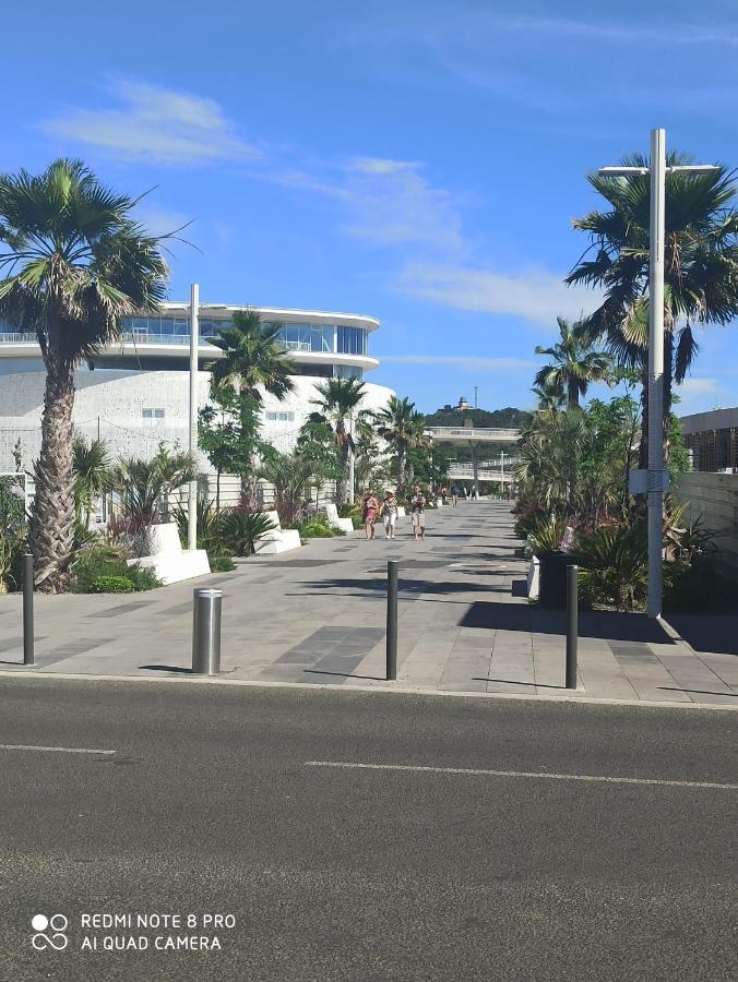 אגדה Port Studio Piscine, Parking, Prive,Navette Aeroport מראה חיצוני תמונה