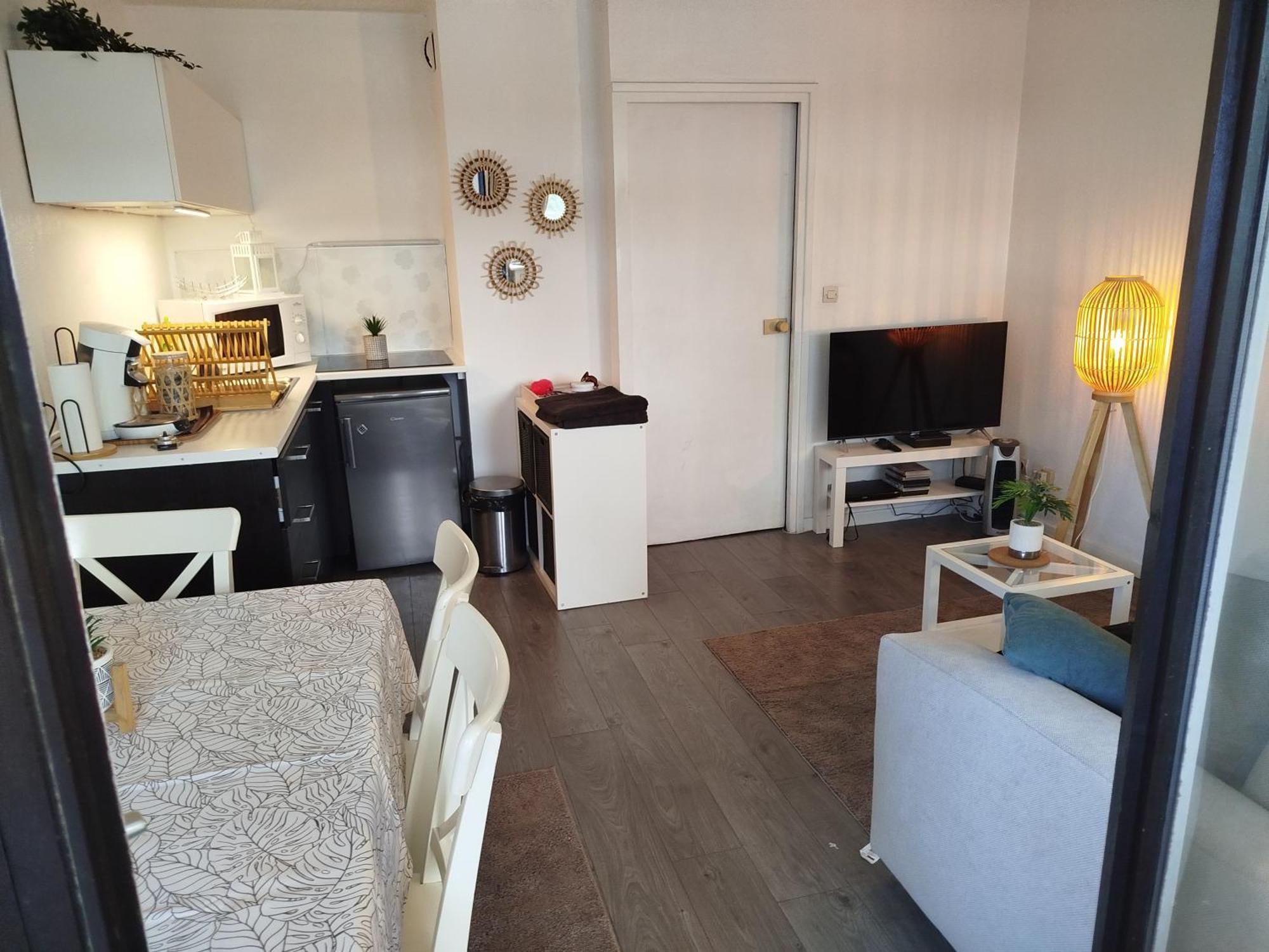 אגדה Port Studio Piscine, Parking, Prive,Navette Aeroport מראה חיצוני תמונה